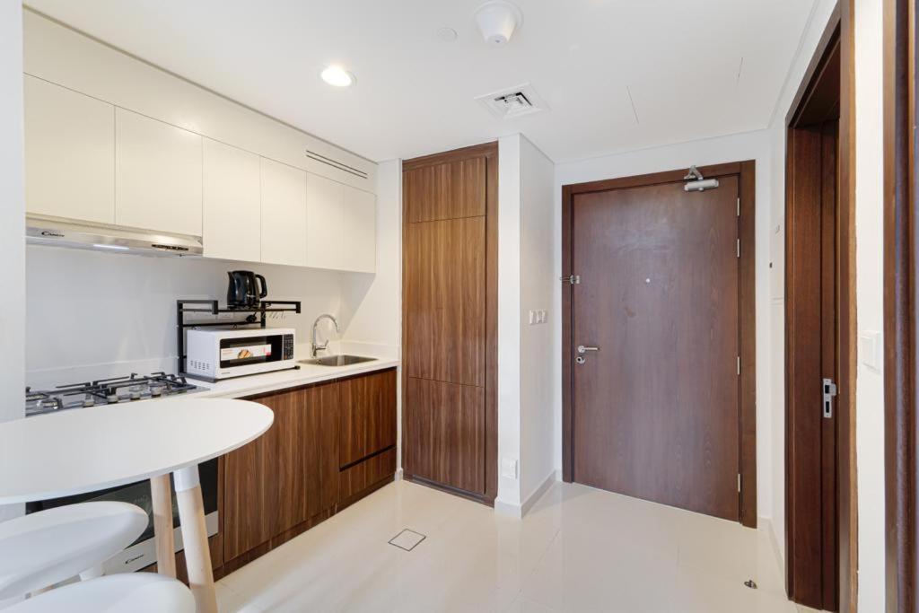 Brand New 1Br- Business Bay - Burj Khalifa View Apartment Dubai Luaran gambar
