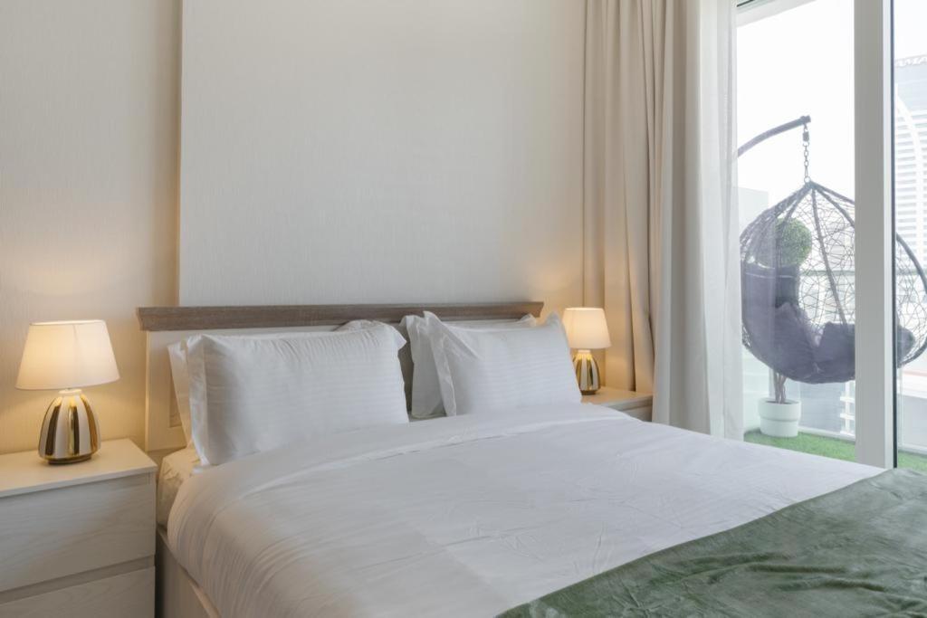 Brand New 1Br- Business Bay - Burj Khalifa View Apartment Dubai Luaran gambar