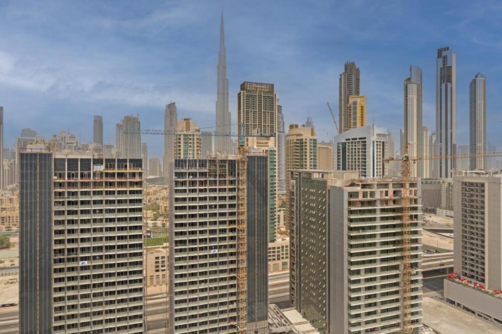 Brand New 1Br- Business Bay - Burj Khalifa View Apartment Dubai Luaran gambar