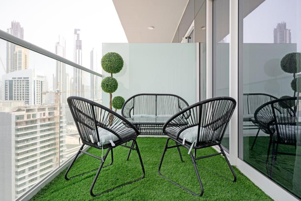 Brand New 1Br- Business Bay - Burj Khalifa View Apartment Dubai Luaran gambar